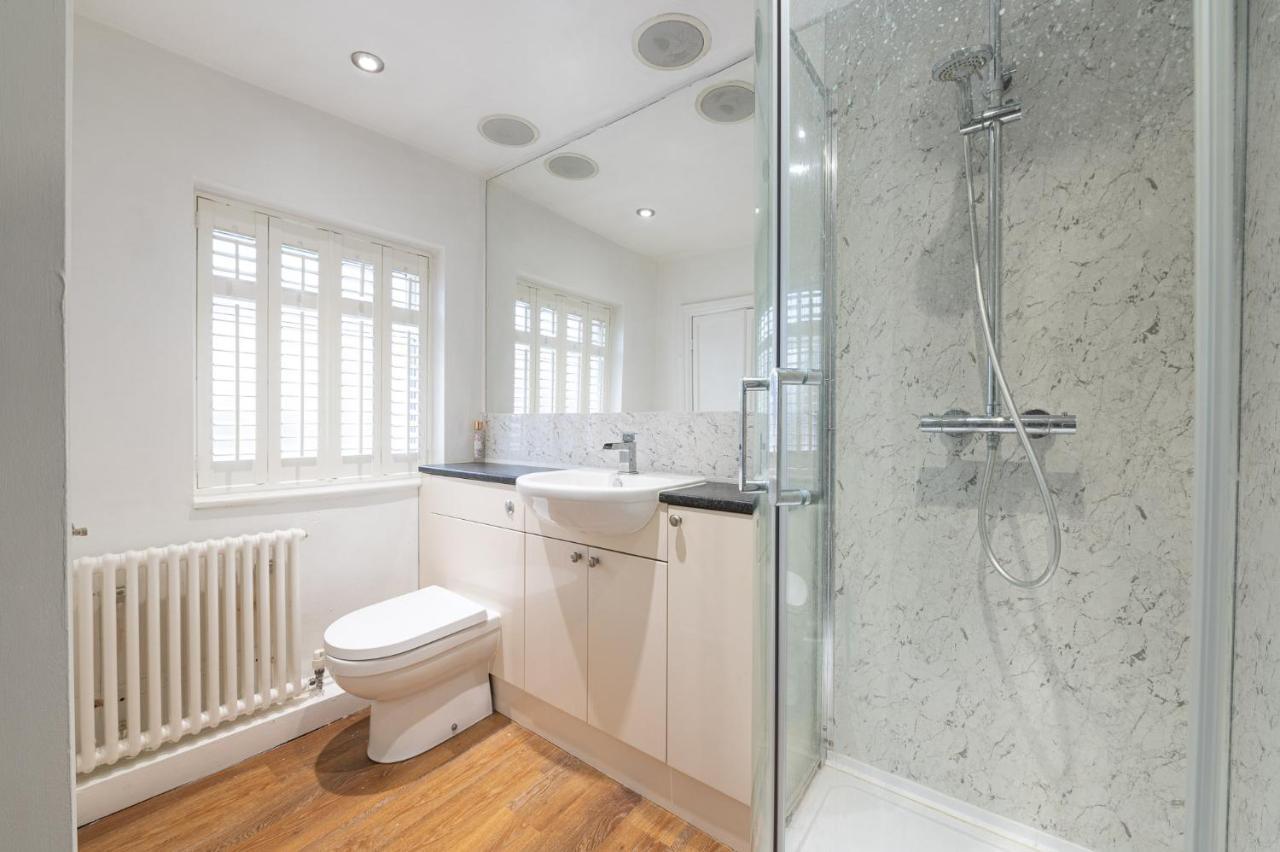 Вилла Besford Square, Shrewsbury Town Экстерьер фото