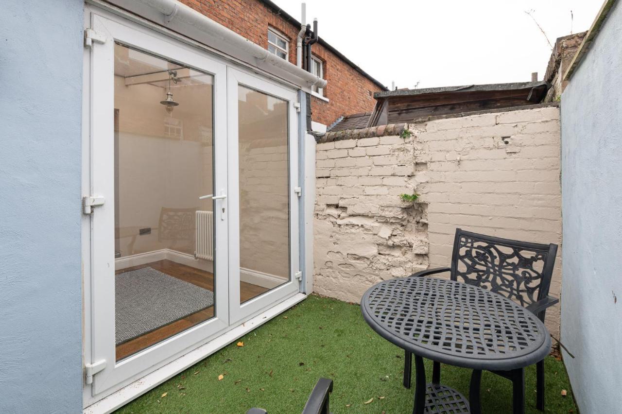 Вилла Besford Square, Shrewsbury Town Экстерьер фото